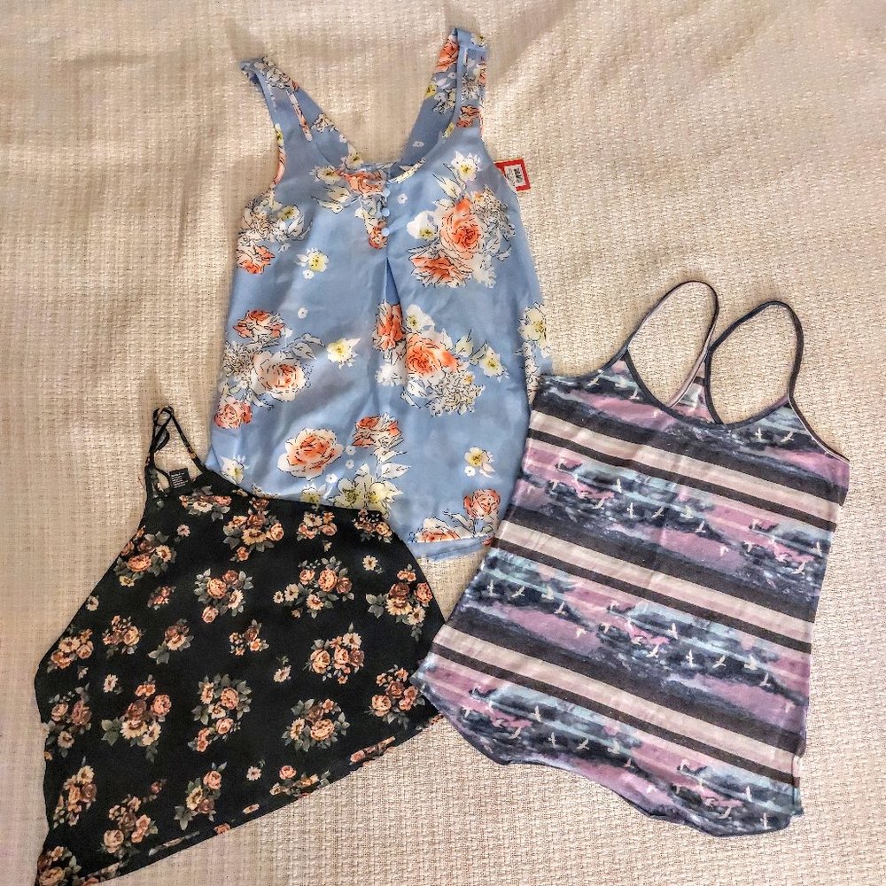 Women's top bundle - BDG Urban Outfitters Racerback Tank Top, Candie's Bow Back